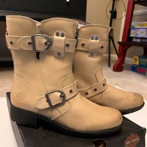 Womens Harley Davidson riding boots size 9 beige